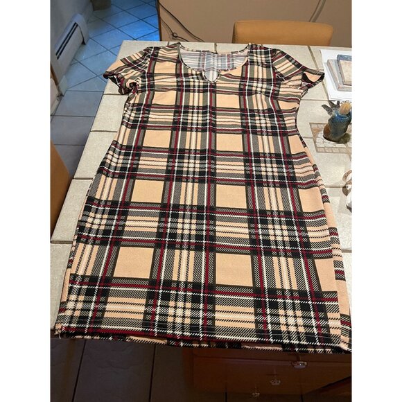 SHEIN Plaid Short Sleeve Shift Dress With Keyhole Neckline Beige/Black/Red M/L - Picture 2 of 8